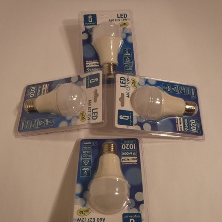 Żarówka LED E27 12W zimna 6400K A60